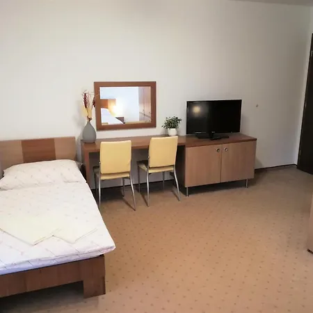 Snow زوبيريتس